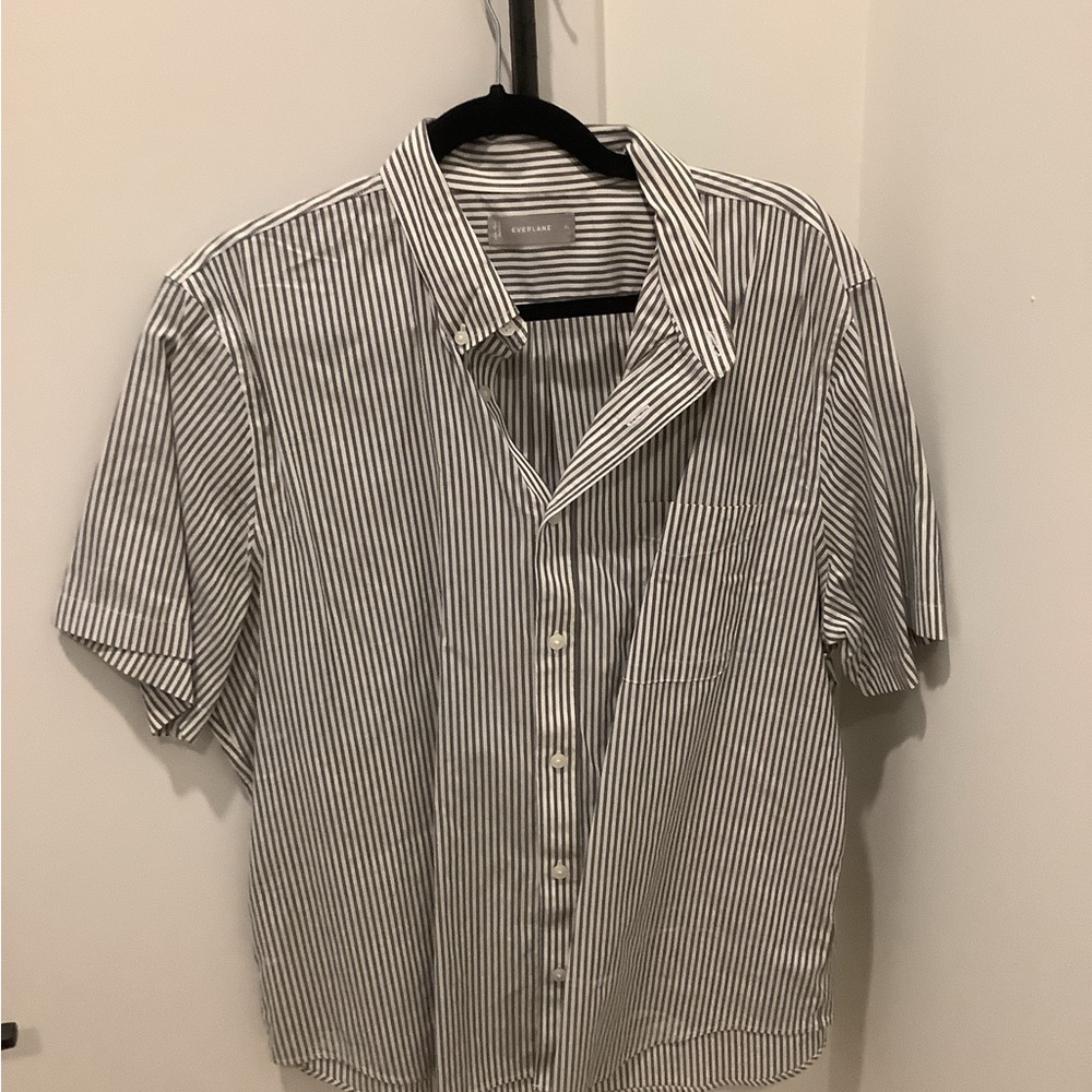 Everlane Men’s Short Sleeve Button Down